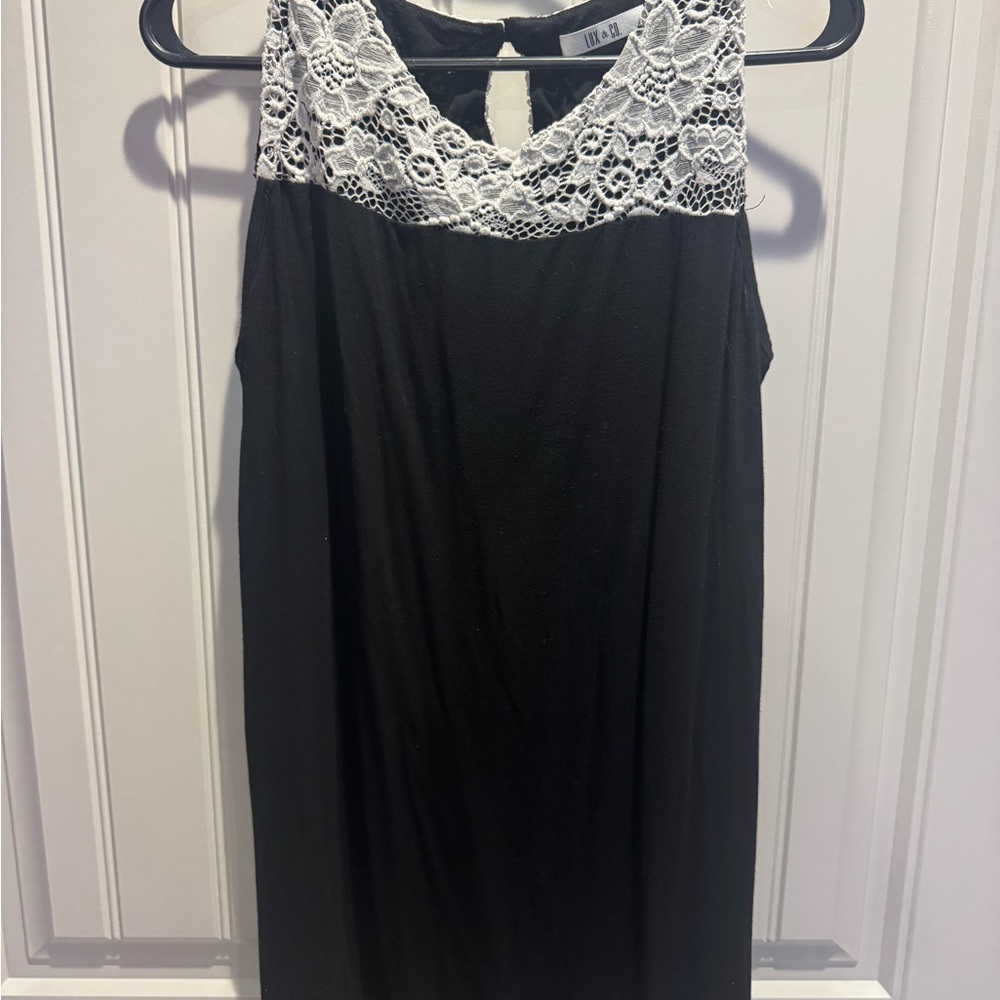 Black and White Lace Maternity Top